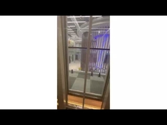 Un ascenseur à traction.